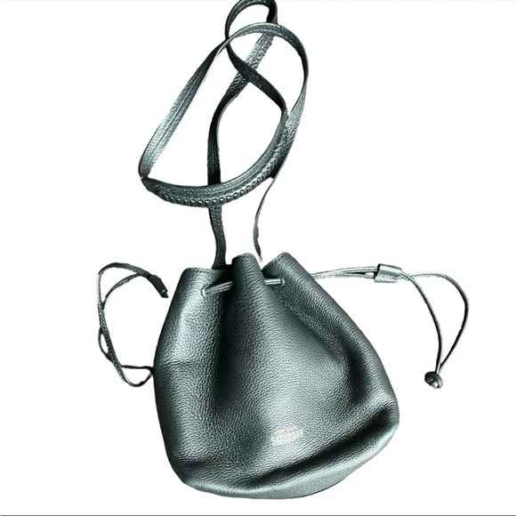 Kate spade Saturday Mini 100% cow leather black casual essential bucket bag - Picture 1 of 4